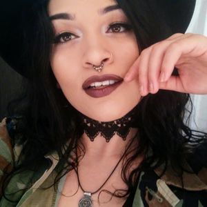 Meet your Posher, Skylar